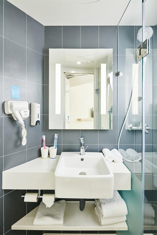 Hanting Hotel Shanghai Pudong Airport Zhuqiao Buitenkant foto